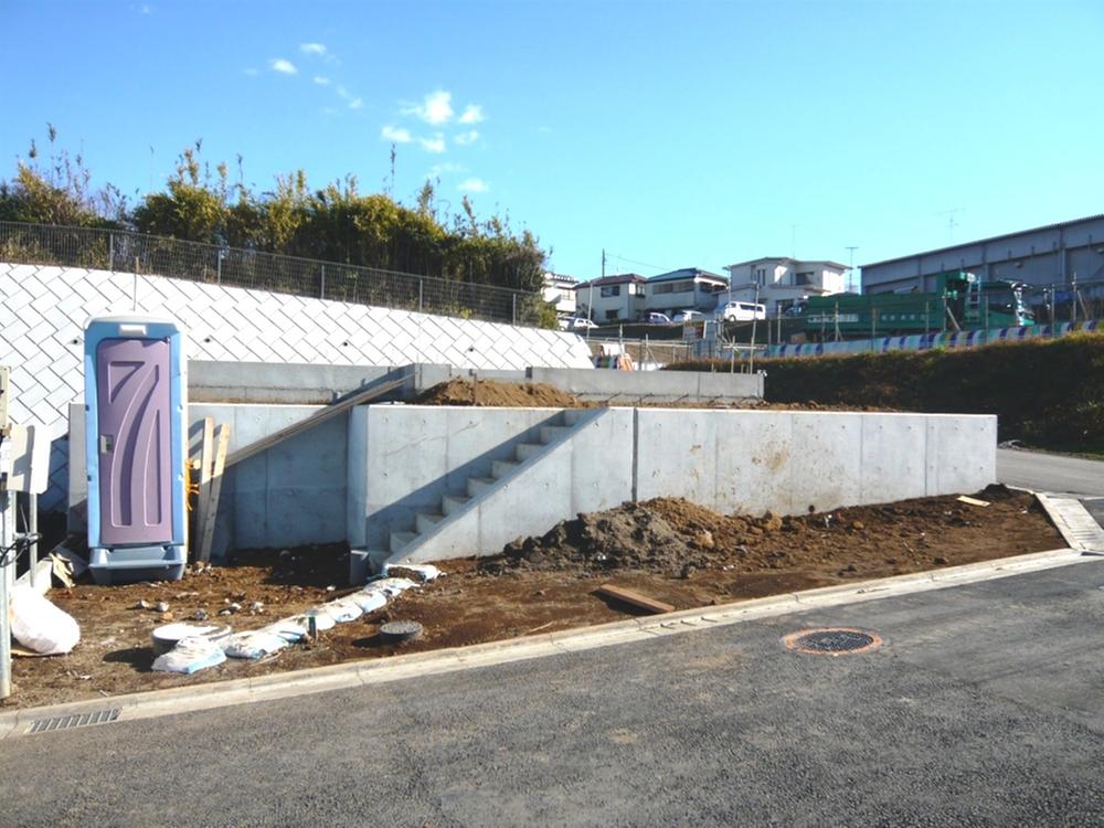 Local appearance photo. Local (12 May 2013) Shooting