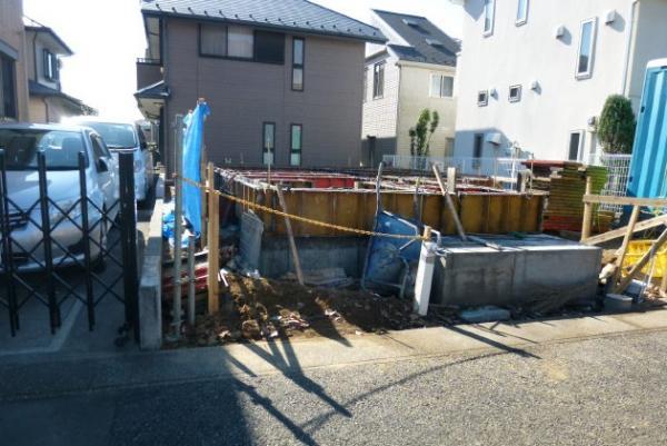 Local photos, including front road. Is Hidamari space attractive light of the sun is plugged.