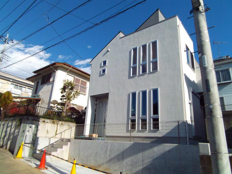 Local appearance photo. Local (11 May 2013) Shooting