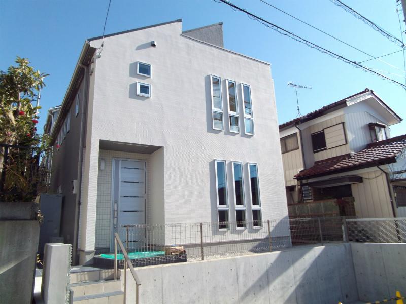 Local photos, including front road. Local (11 May 2013) Shooting