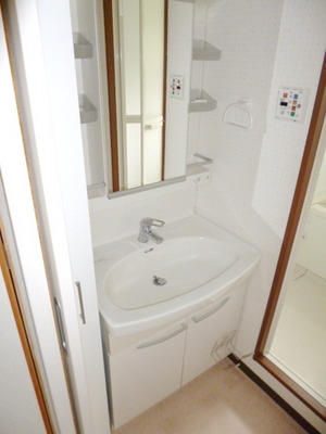 Washroom. Popular independent wash basin