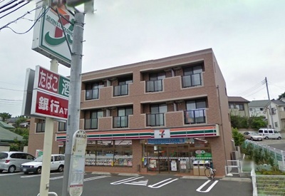 Convenience store. 80m until the Seven-Eleven (convenience store)
