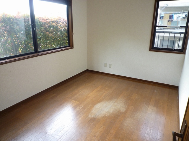 Other room space. Western-style 6 Pledge