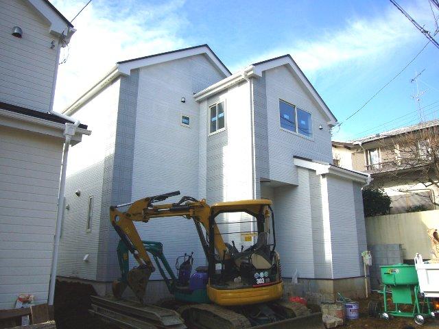 Local appearance photo. 1 Building Under construction