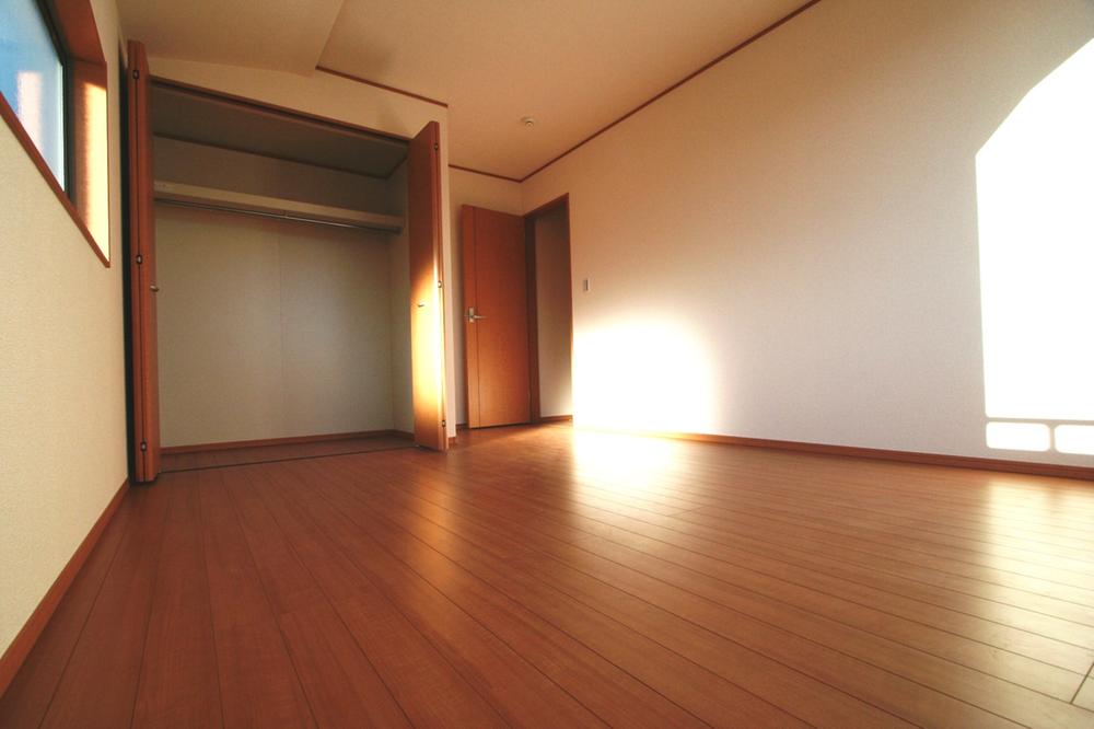 Non-living room. Local (12 May 2013) Shooting