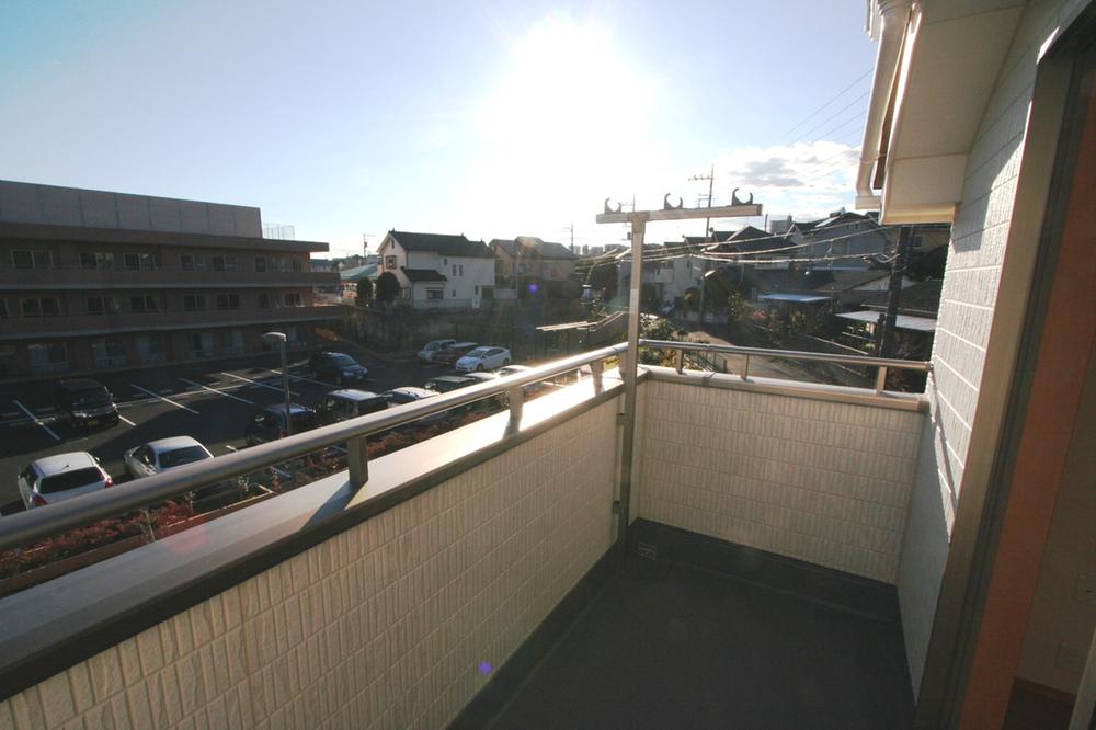 View photos from the dwelling unit. Local (12 May 2013) Shooting