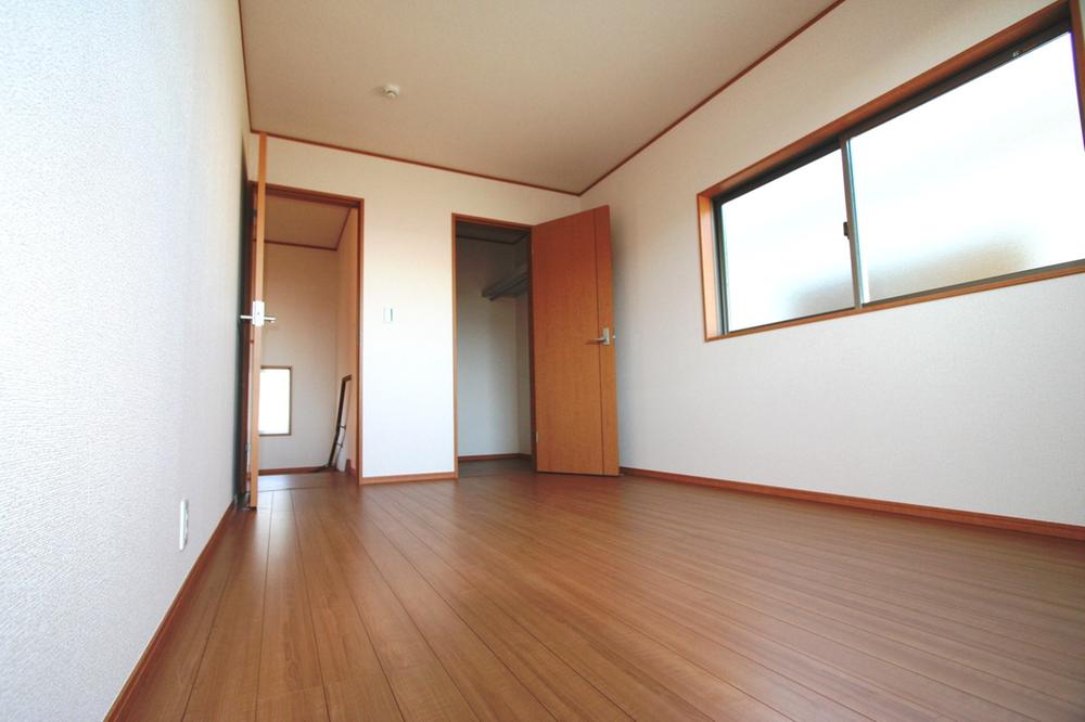 Non-living room. Local (12 May 2013) Shooting