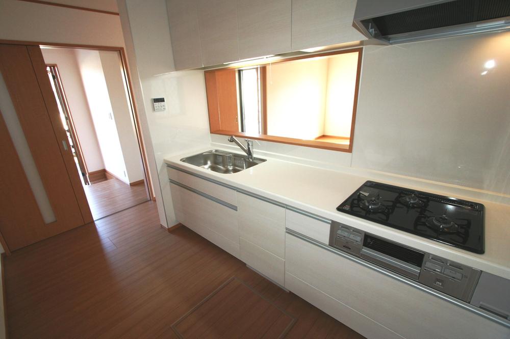 Kitchen. Local (12 May 2013) Shooting