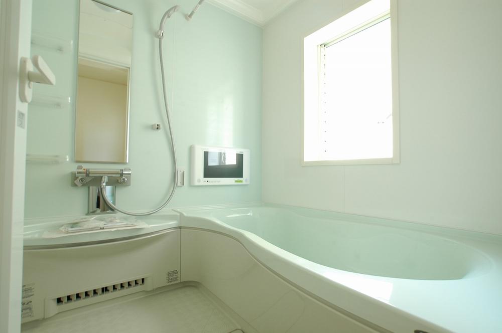 Same specifications photo (bathroom). Please relax in the bath equipped with a bathroom TV and mist sauna ☆