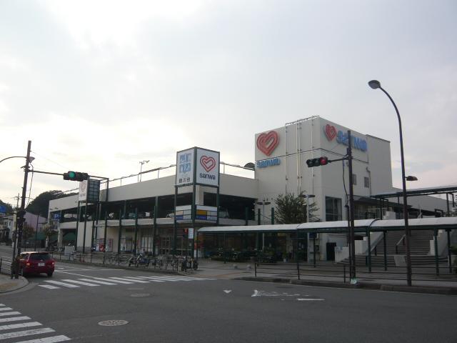 Supermarket. Until Sanwa 400m