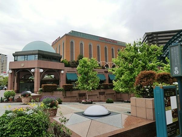 Shopping centre. 450m to Mitsukoshi department store