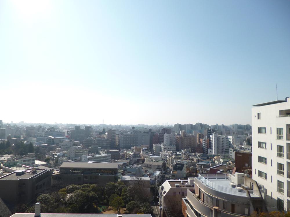 View photos from the dwelling unit. View from the site (January 2013) Shooting