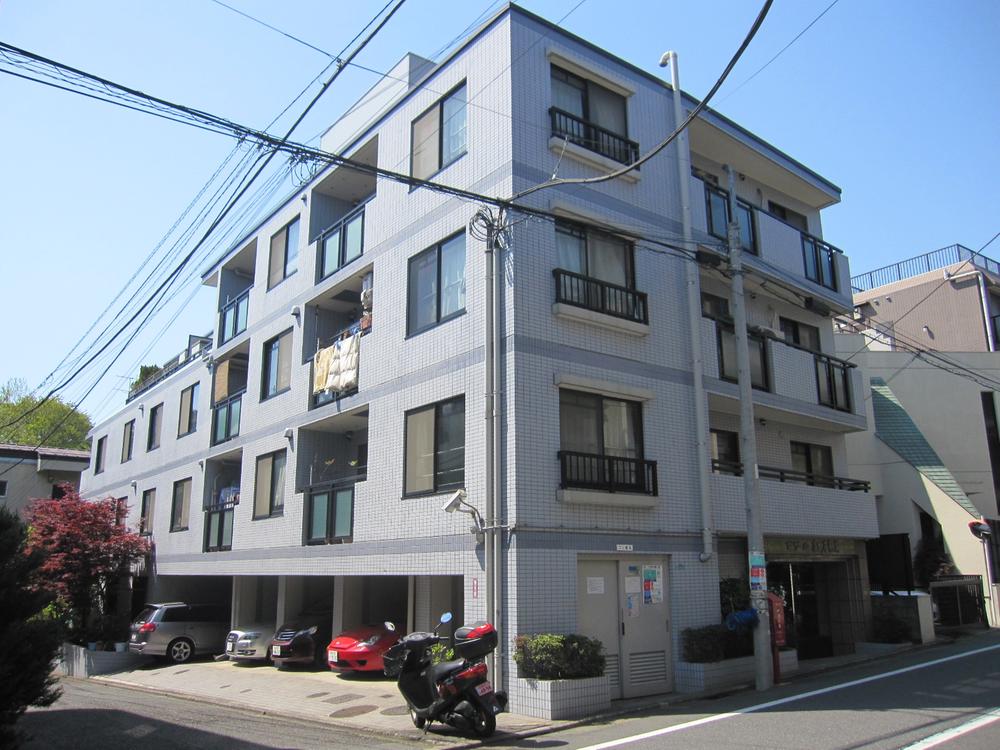 Local appearance photo. Local appearance northeast side (May 2013) Shooting