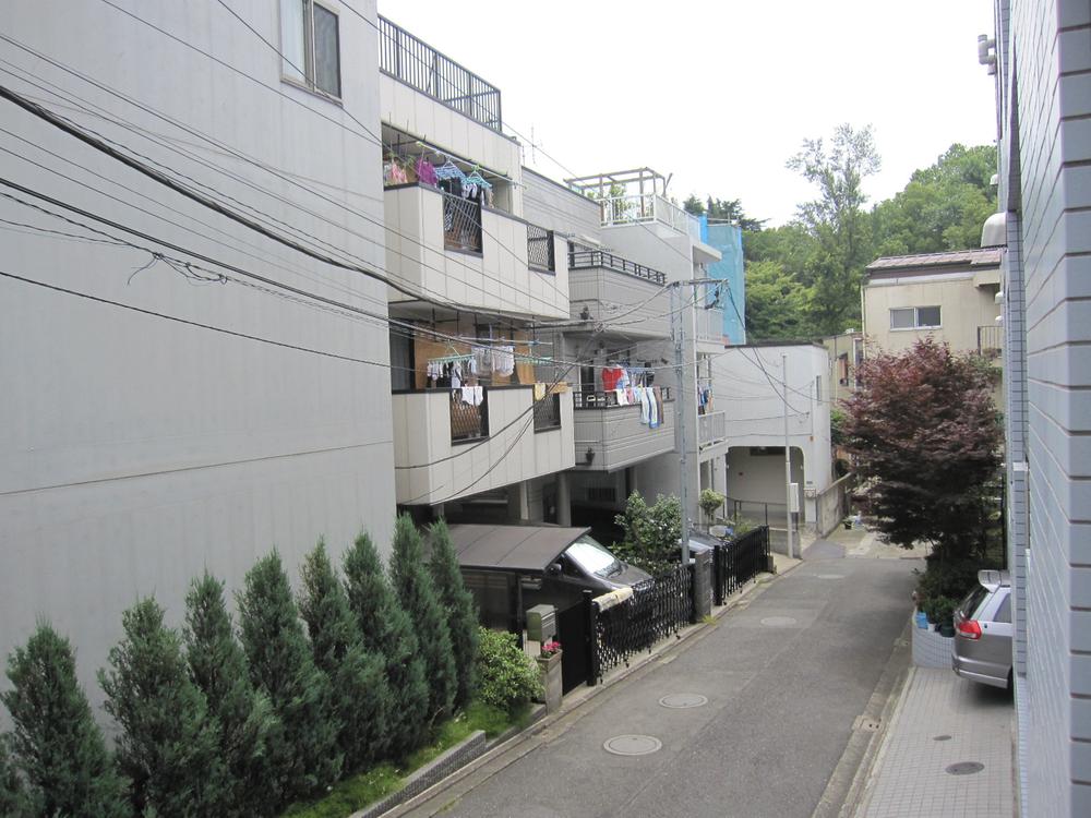 View photos from the dwelling unit. View from the site (June 2013) Shooting