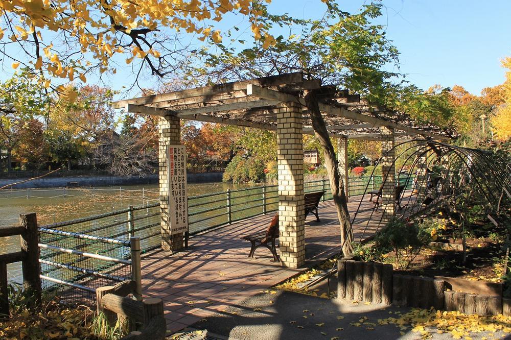 park. Up to about Himonya park 500m