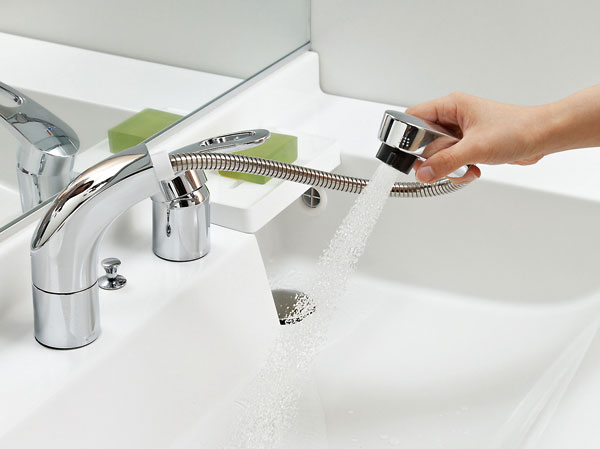 Bathing-wash room.  [Three-sided mirror with vanity] Adopt an impressive basin bowl square form. Difficult and hard to crack luck dirty, Integrated bowl type. Adopt a water wings is less fine shower. You can also switch to the rectifying the water discharge in the water-saving type.