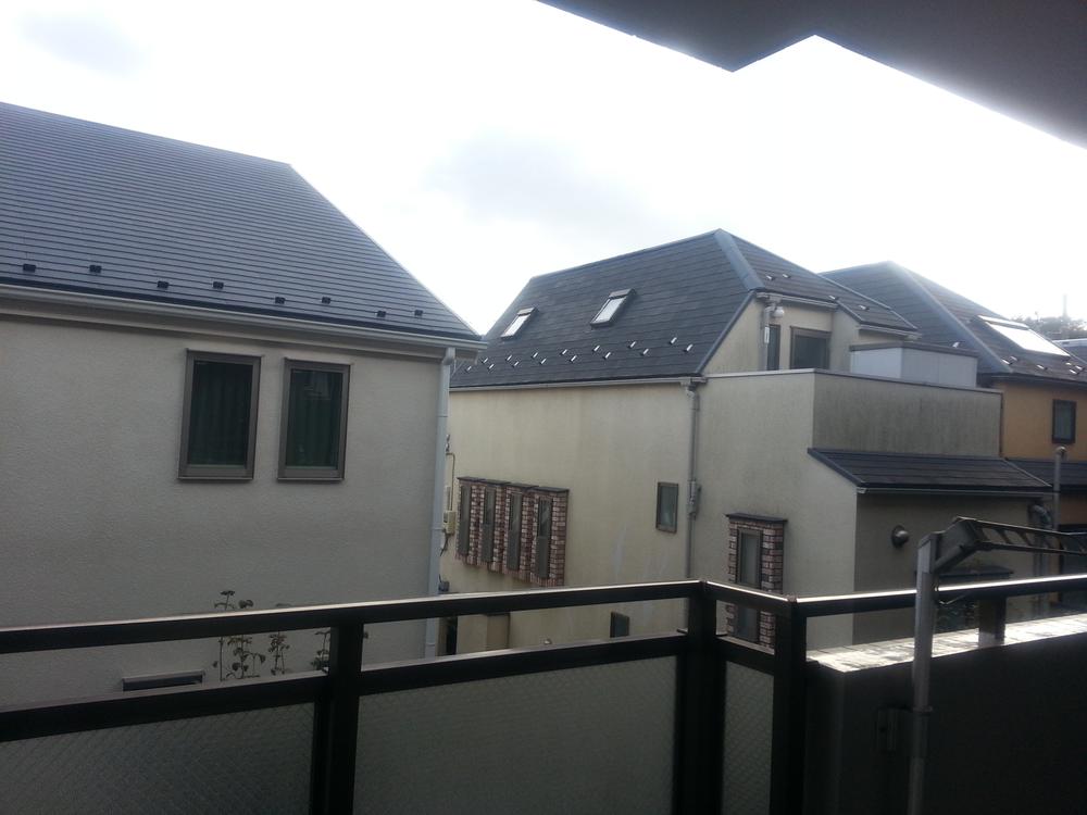 View photos from the dwelling unit. View from the site (October 2013) Shooting