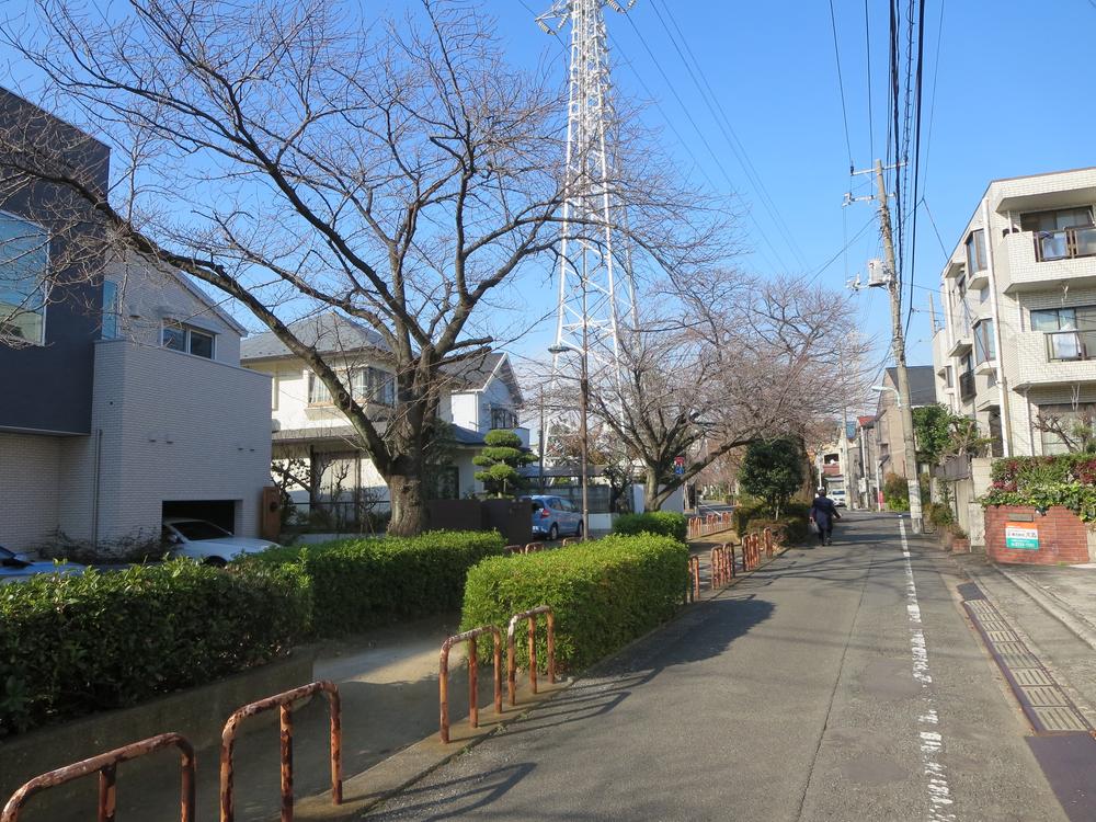 Sale already cityscape photo. Sale already the city average