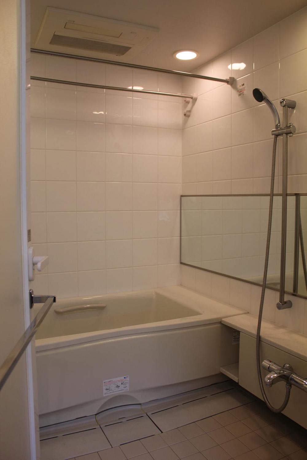 Bathroom. Hitotsubo type of bathroom (September 2013) Shooting