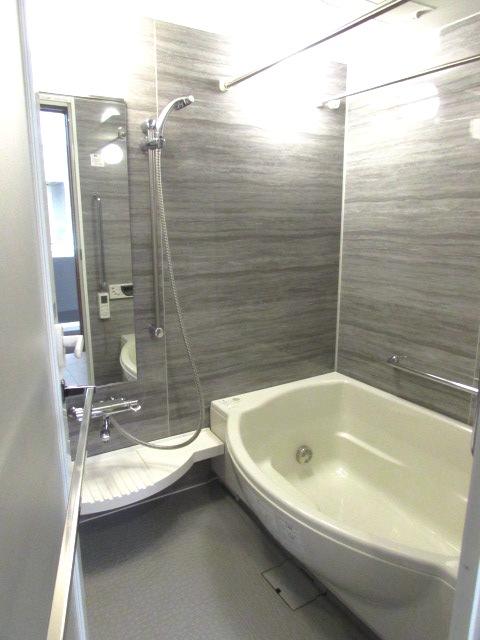 Bathroom. Local (11 May 2013) Shooting Drying function ・ With mist sauna function