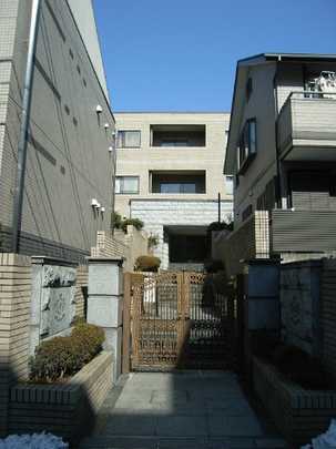 Local appearance photo. Building appearance