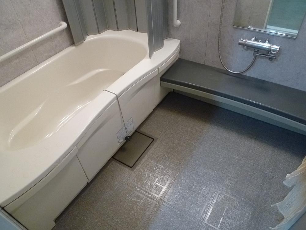 Bathroom. With bathroom dryer Spacious is at 1620 type