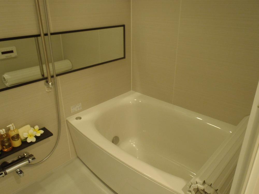 Bathroom. Unit bus with bathroom dryer Indoor Video published in