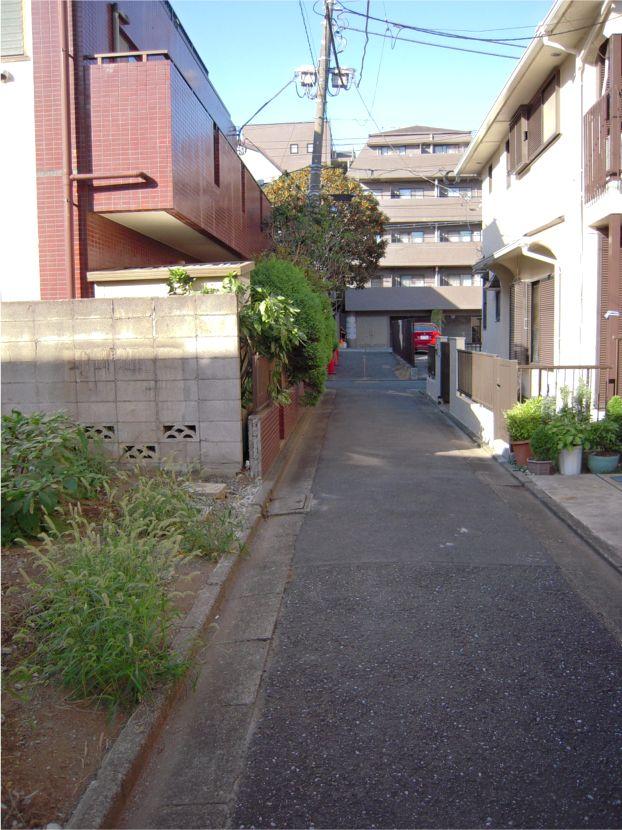 Local photos, including front road. Local 2013 October shooting