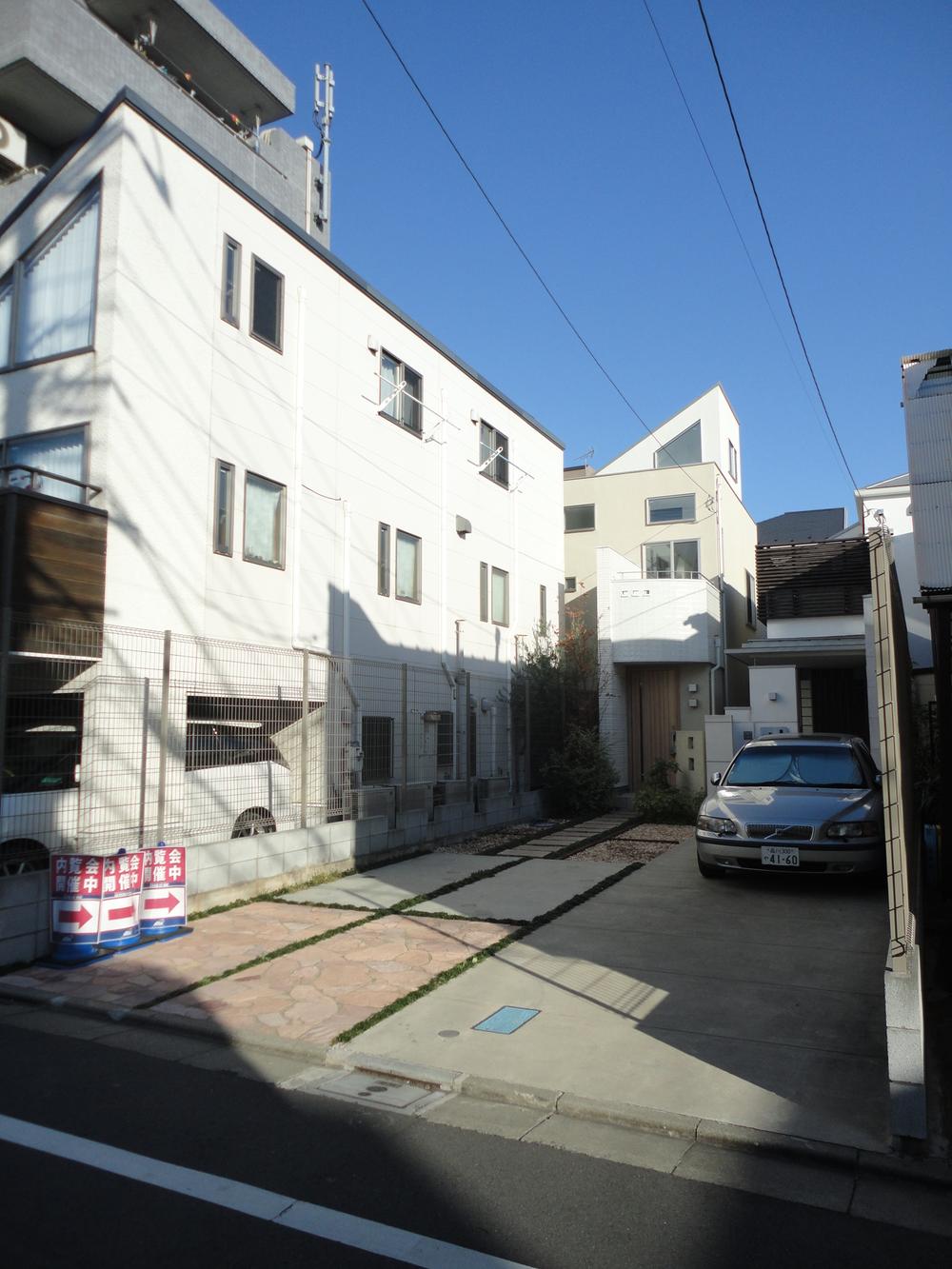 Local photos, including front road. Local (11 May 2013) Shooting