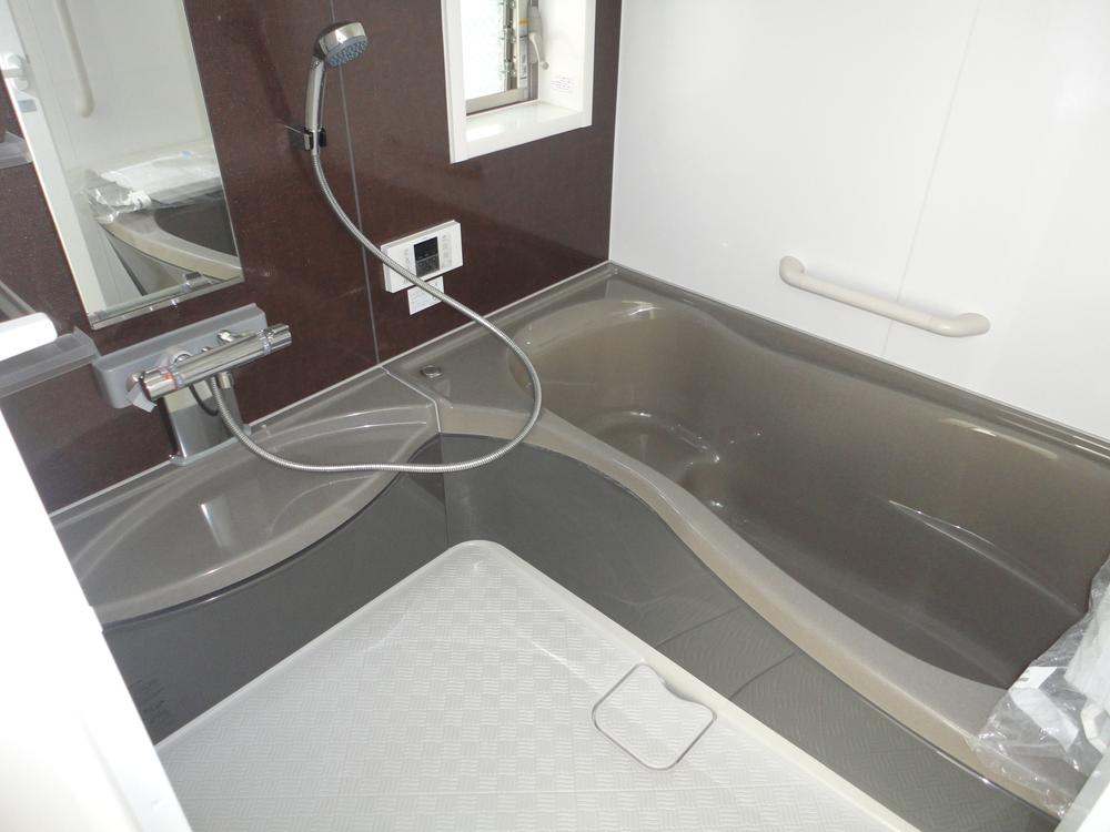 Bathroom. Indoor (11 May 2013) Shooting