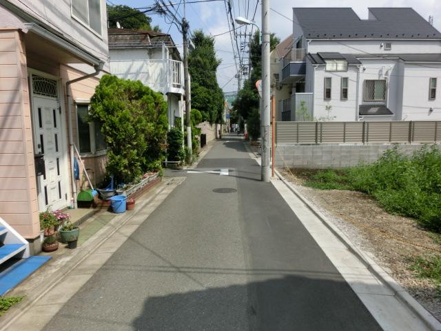 Local photos, including front road. Local (September 2013) Shooting