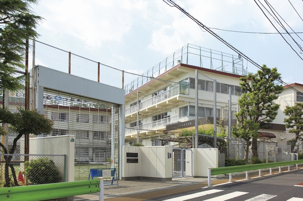 Yakumo Elementary School (6-minute walk / About 450m)