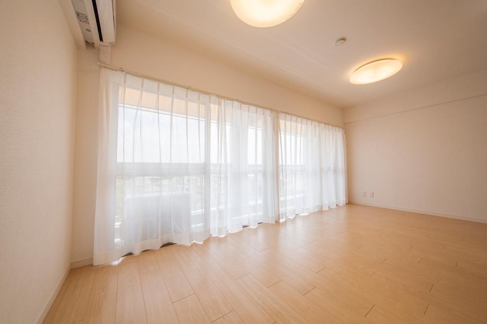 Non-living room. Indoor (July 2013) Shooting