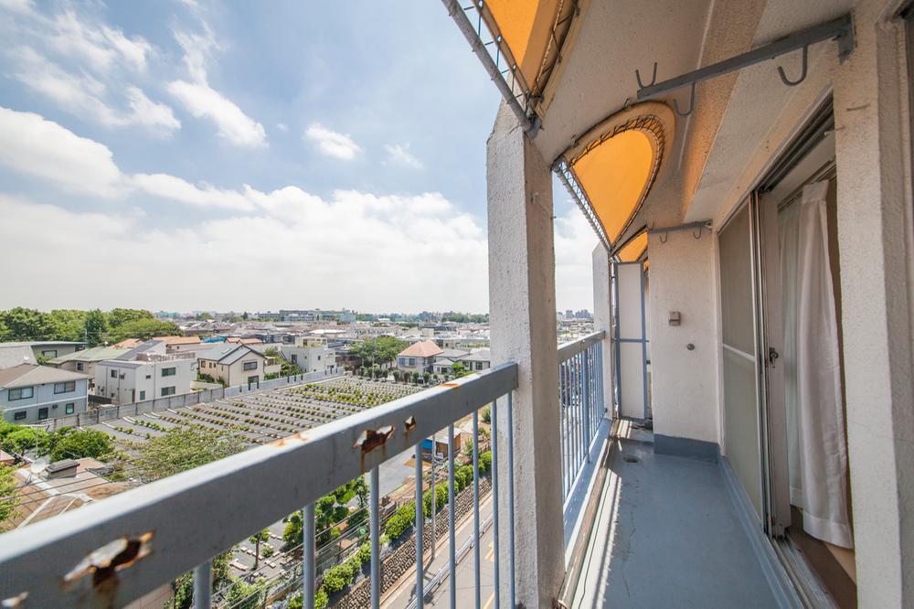 View photos from the dwelling unit. View from the site (July 2013) Shooting
