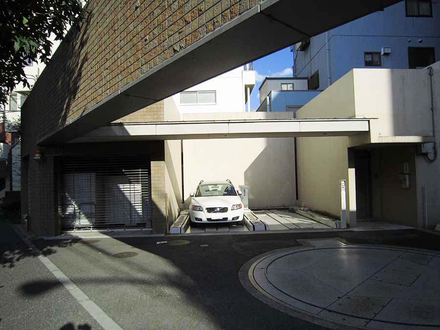 Parking lot