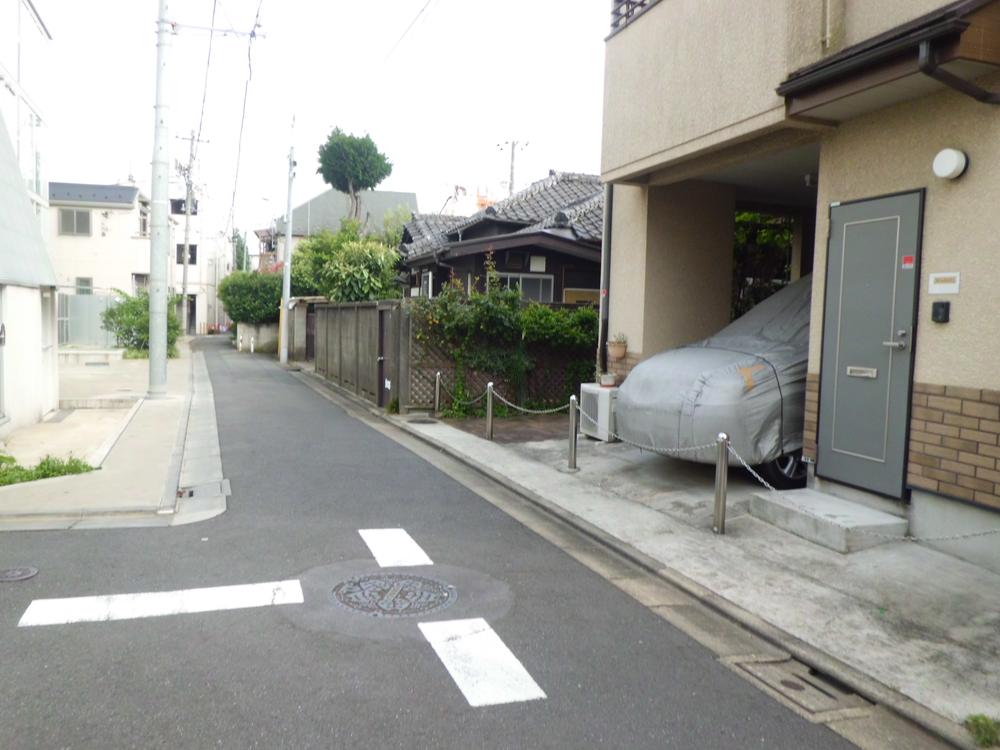 Local photos, including front road. Local (10 May 2013) Shooting