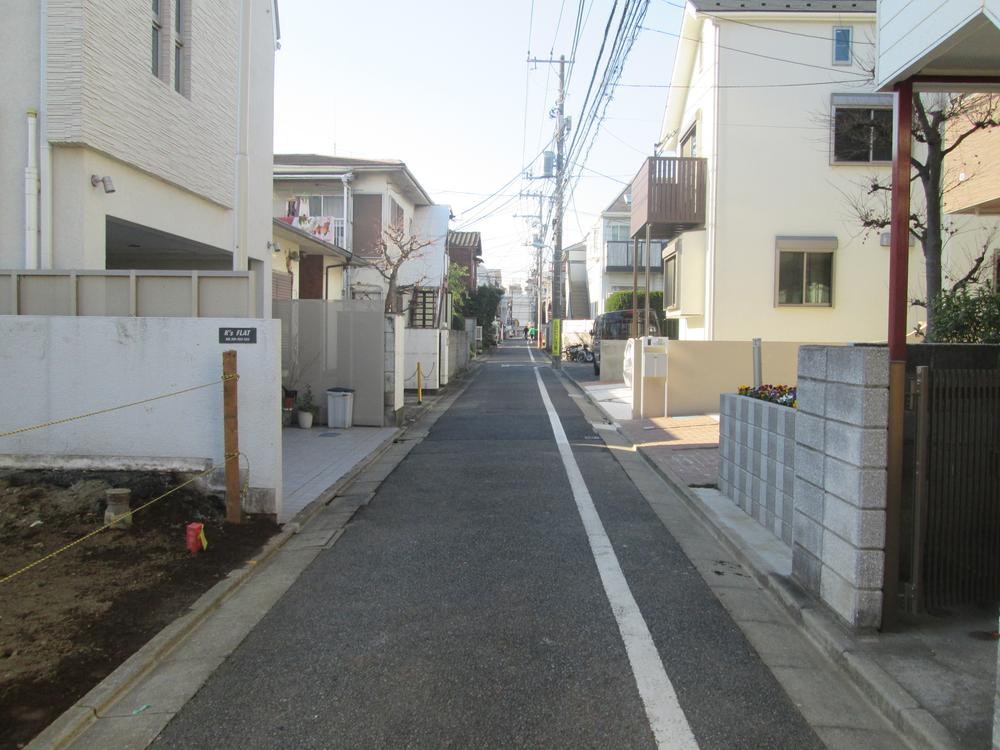 Local photos, including front road. Local (January 2014) Shooting