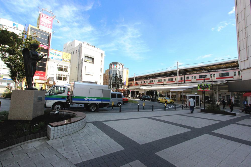 station. "Jiyugaoka" station. Tokyu Toyoko Line and is a terminal station of Oimachi Line Tokyu. 