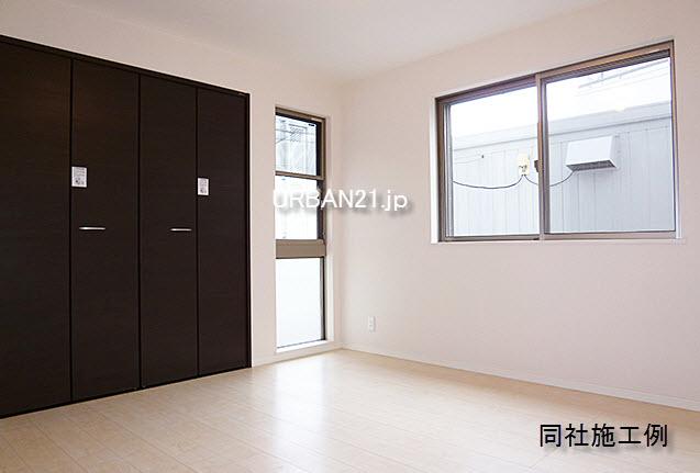 Same specifications photos (Other introspection). Fusion of sophisticated design and live-friendliness