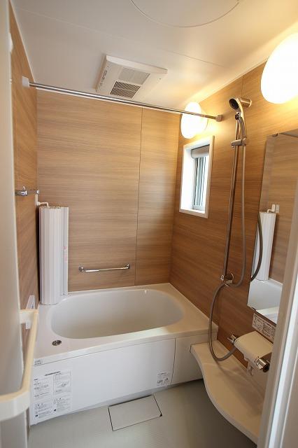 Bathroom. Indoor (September 2013) Shooting