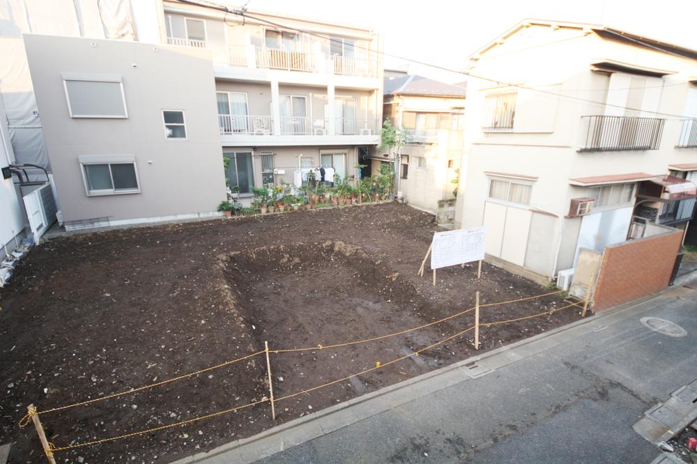 Local photos, including front road. South-facing per day preeminent