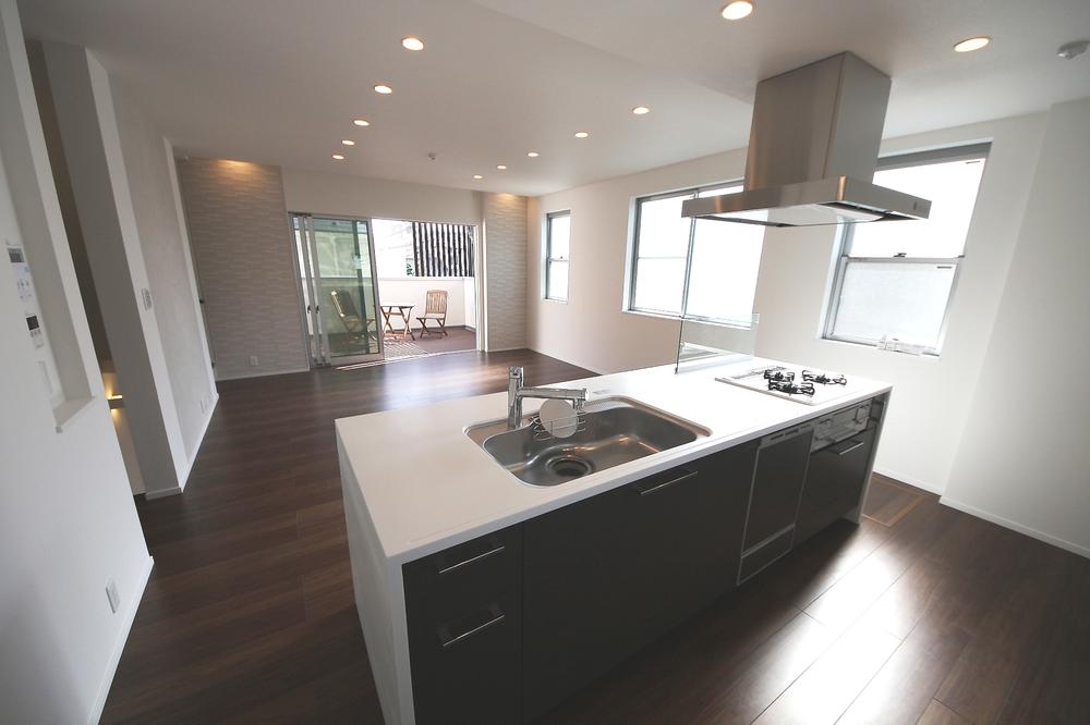 Kitchen. Island Kitchen (B Building)