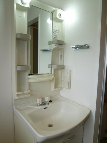 Wash basin, toilet