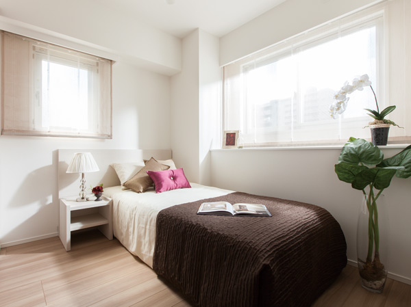 Living. BEDROOM