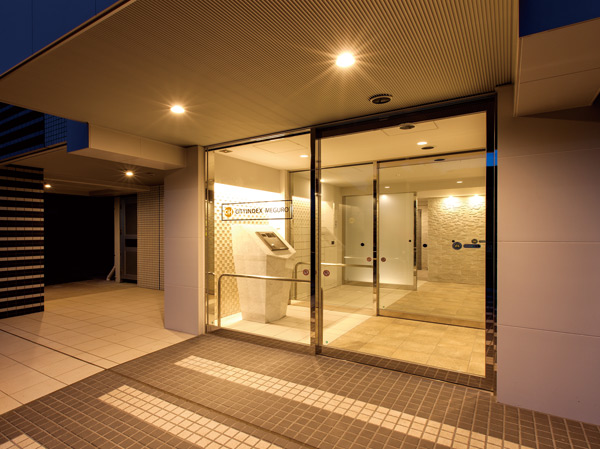 Shared facilities.  [entrance] Entrance as a guise for brightness and dignity is in harmony, Advanced security system, such as auto-lock system also has introduced.  ※ August 2013 shooting