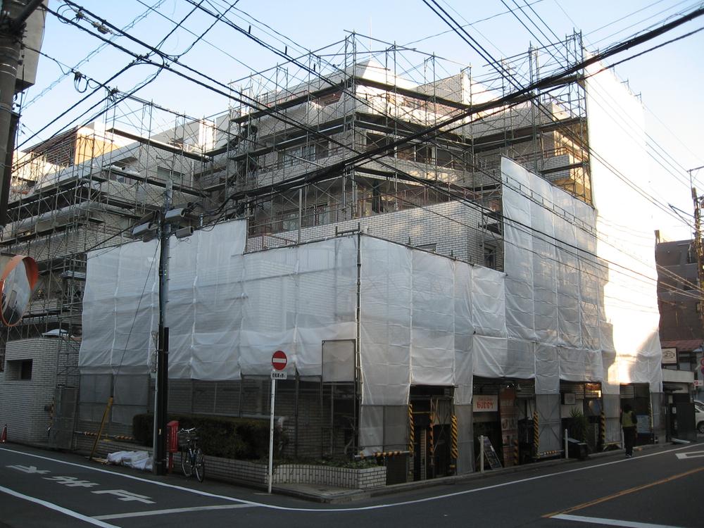 Local appearance photo. Local (12 May 2013) Shooting Major repairs in
