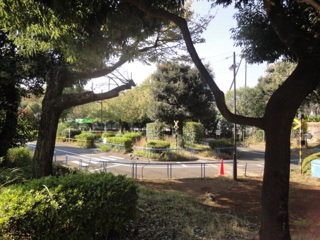 park. 350m to quilt the town park