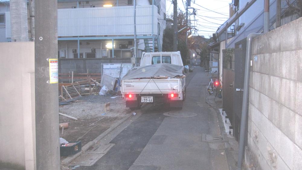 Local photos, including front road. Local (12 May 2013) Shooting