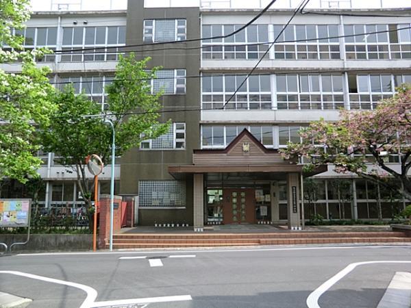 Junior high school. 400m until the eighth Junior High School