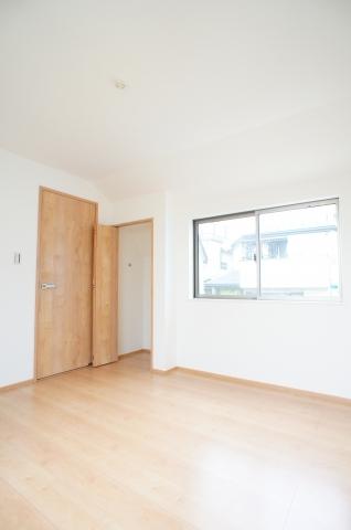 Same specifications photos (Other introspection). Building construction cases